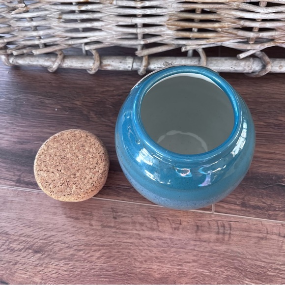 Tumblewood pottery jar with cork. Front message on pottery jar is Smarta… - Picture 3 of 4